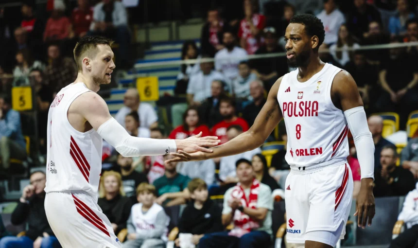 Loydo vedami lenkai sutriuškino Latvijos rinktinę