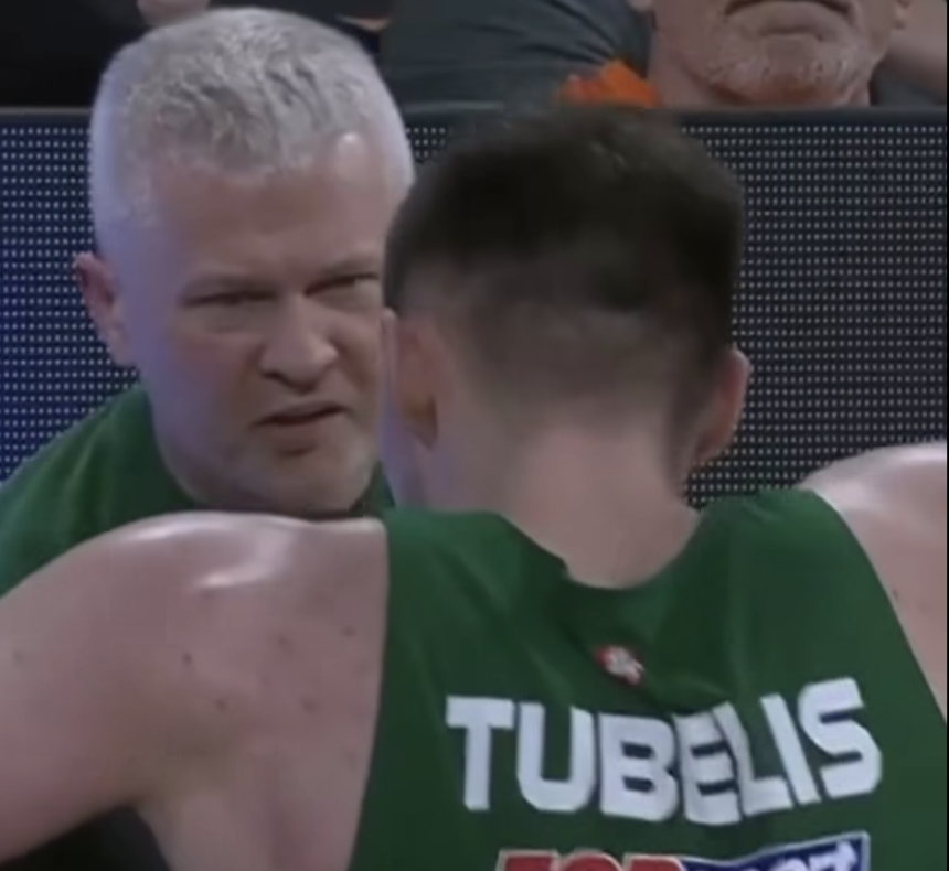Krepšinio treneris – apie teisėjo sukeltą Tubelio traumą: „Tai nėra nelaimingas atsitikimas“