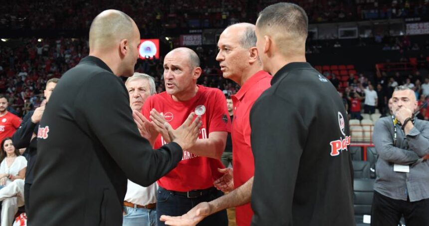 Nekultūringi šeimininkai: „Valencia“ fanai po mačo apspjaudė „Olympiacos“ vadovus