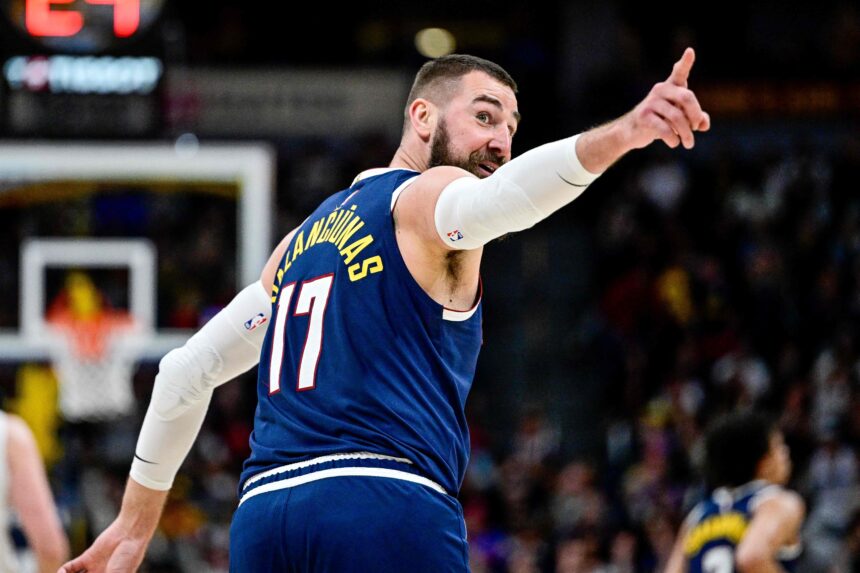 Karščiausi NBA: Denveryje – itin efektyvus Valančiūnas ir „Nuggets“ triumfas po pratęsimo