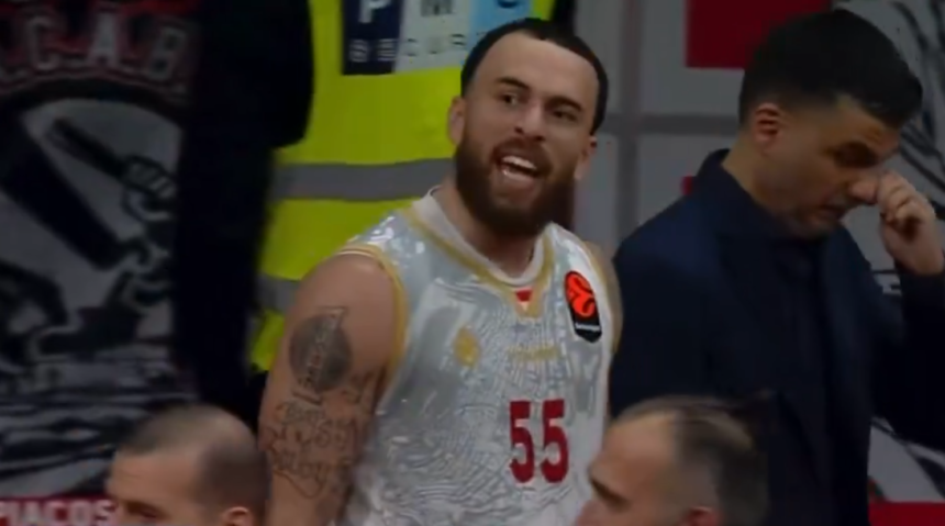 Giannio ir Džokovičiaus akivaizdoje – Jameso išvarymas ir „Olympiacos“ dominavimas