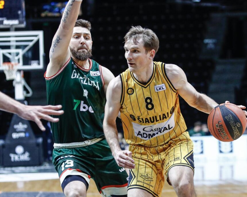 Kariniauskas sužaidė rekordines rungtynes, o „Šiauliai“ pavijo „Rytą“