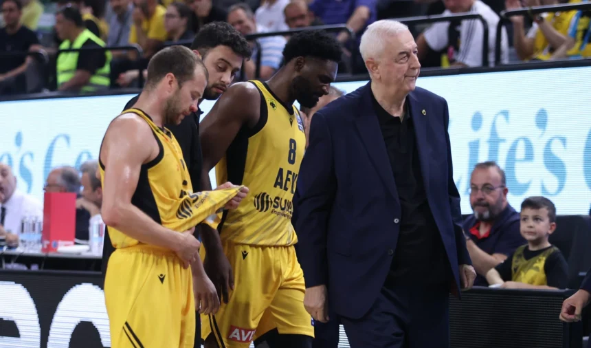 „Olympiacos“ pabaigė Kuzminsko ir Lekavičiaus sezoną