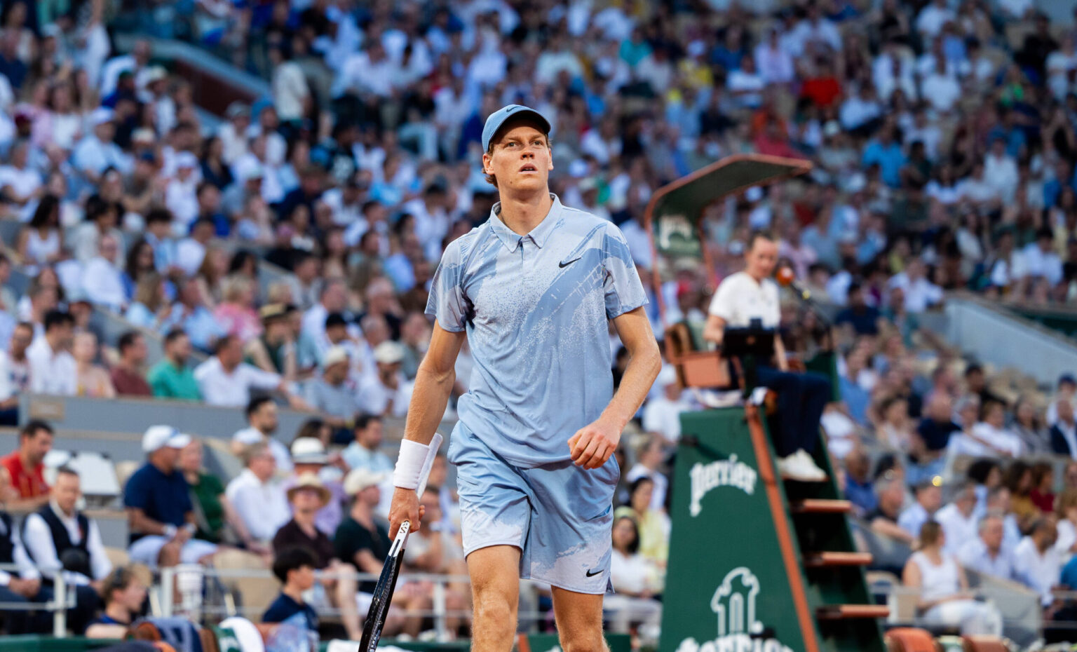 Jannikas Sinneris jaučia nedidelį kelio skausmą, todėl į kortą gali sugrįžti tik per „US Open“ turnyrą.