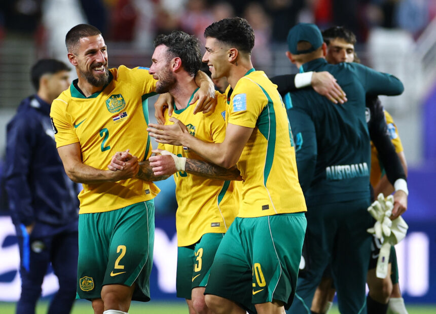 Australija – pasaulio čempionato atkrintamosiose, Paragvajus priartėjo prie tikslo