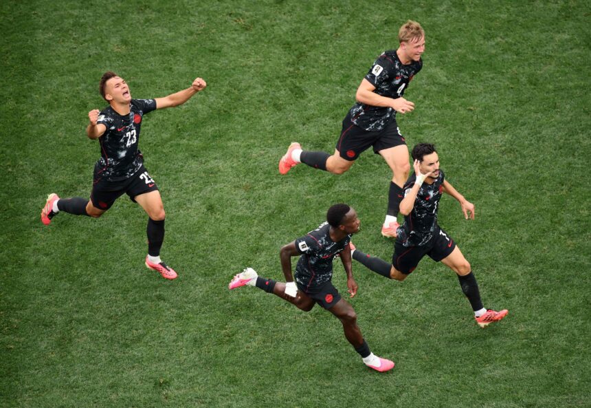 Kanada per pridėtą laiką išplėšė bilietą į aštuntfinalį