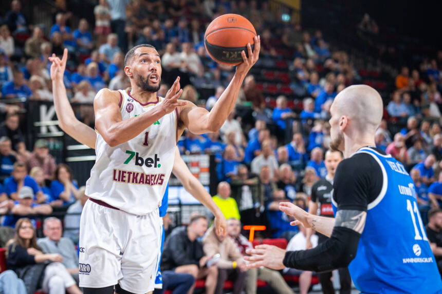 Antroje pusėje „Neptūno“ laivą sutrupinęs „Lietkabelis“ išlygino bronzinę seriją
