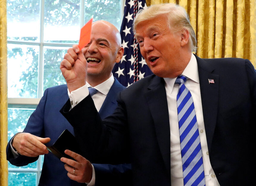 Donaldas Trumpas apie Gianni Infantino pasitraukimą: „FIFA padarytų siaubingą klaidą“