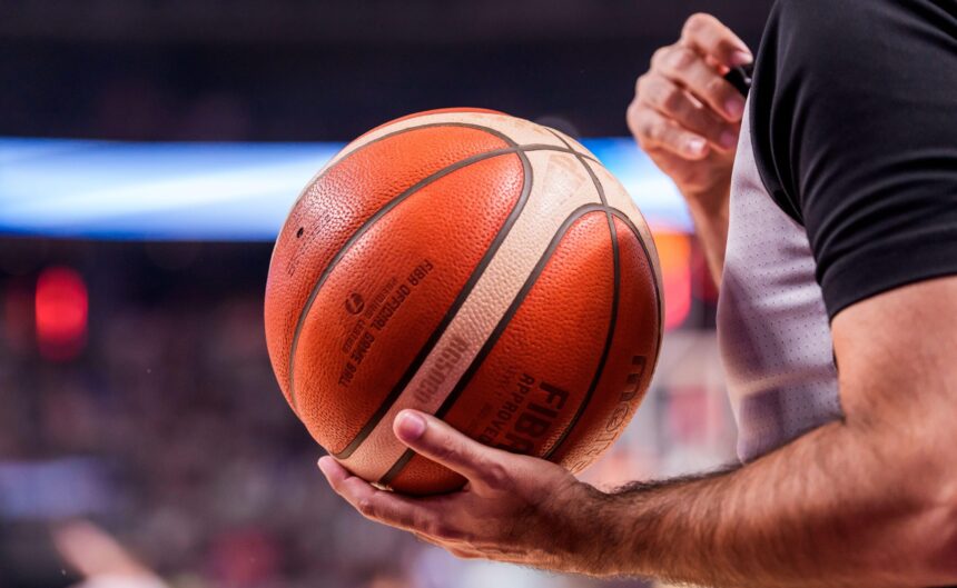 FIBA taisyklių pokyčiai: naikinamos nesportinės pražangos