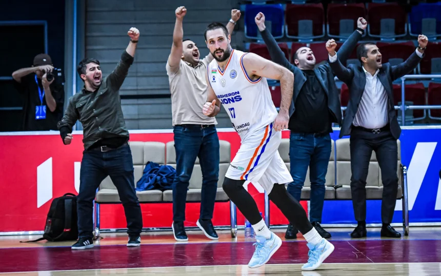 Orelikas karjerą tęs Azerbaidžane