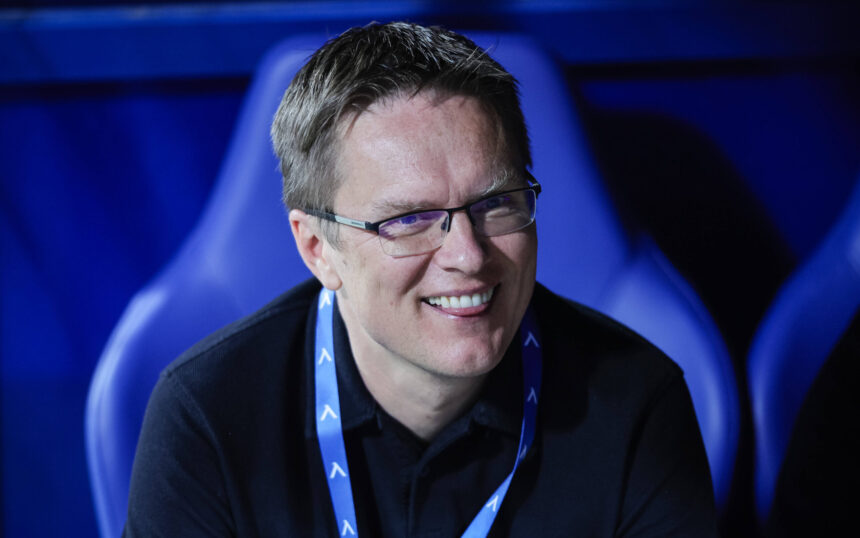 Britai žavisi Valdo Dambrausko kelio į didįjį futbolą istorija
