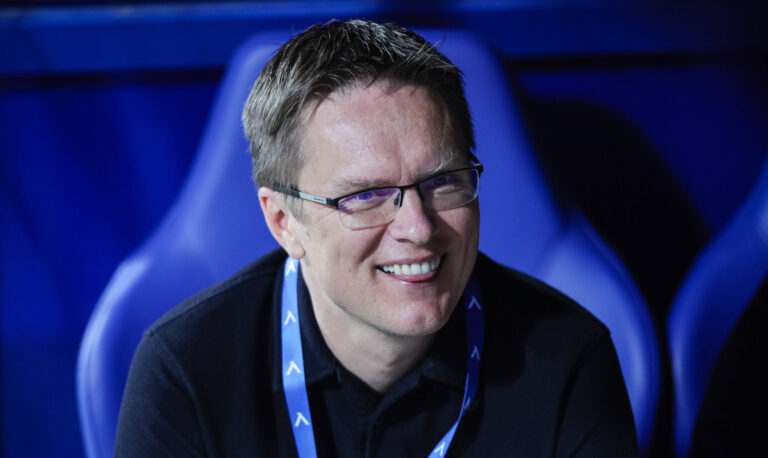 Britai žavisi Valdo Dambrausko kelio į didįjį futbolą istorija