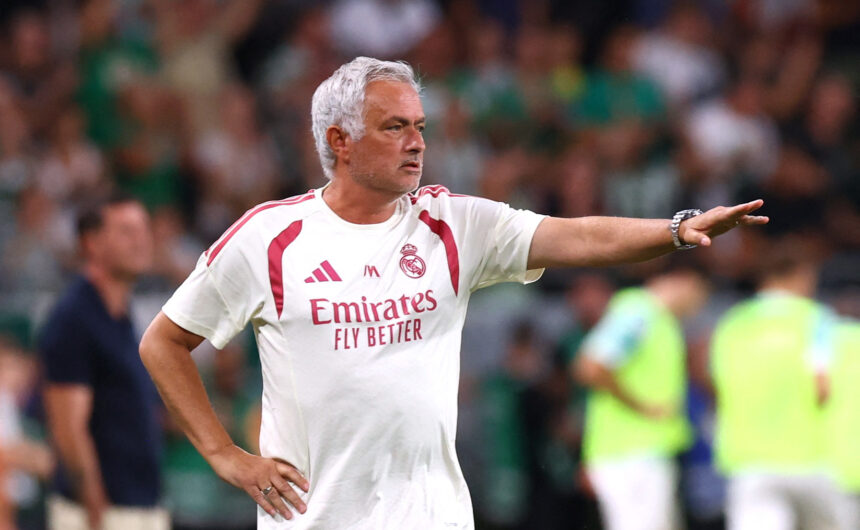 Mourinho pakomentavo neįvykusį Rodri persikėlimą į Madridą
