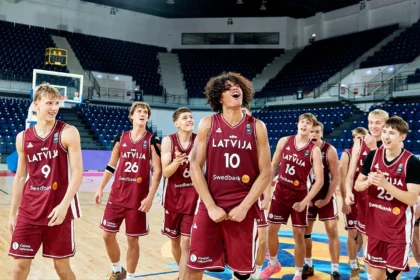 Latvijos vaikinų U16 krepšinio rinktinė tęsia įspūdingą pasirodymą Europos čempionate
