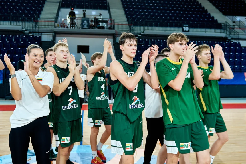 Jasikevičiui FIBA pripažinimas, lietuvių pergalė tarp ryškiausių pirmos dienos akcentų