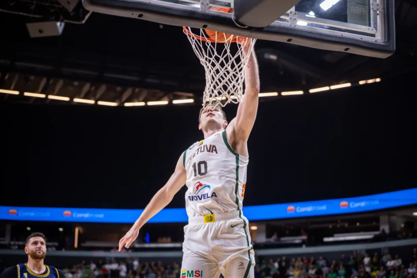 Ąžuolas Tubelis. FIBA nuotr.