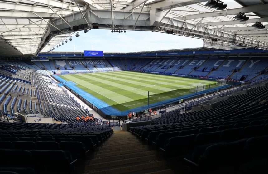 Nuo „Premier“ lygos viršūnės iki pardavimo – „Leicester City“ savininkai traukiasi po 16 metų