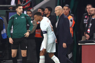 Zinedine'as Zidane'as ir Kylianas Mbappe (Scanpix nuotr.)