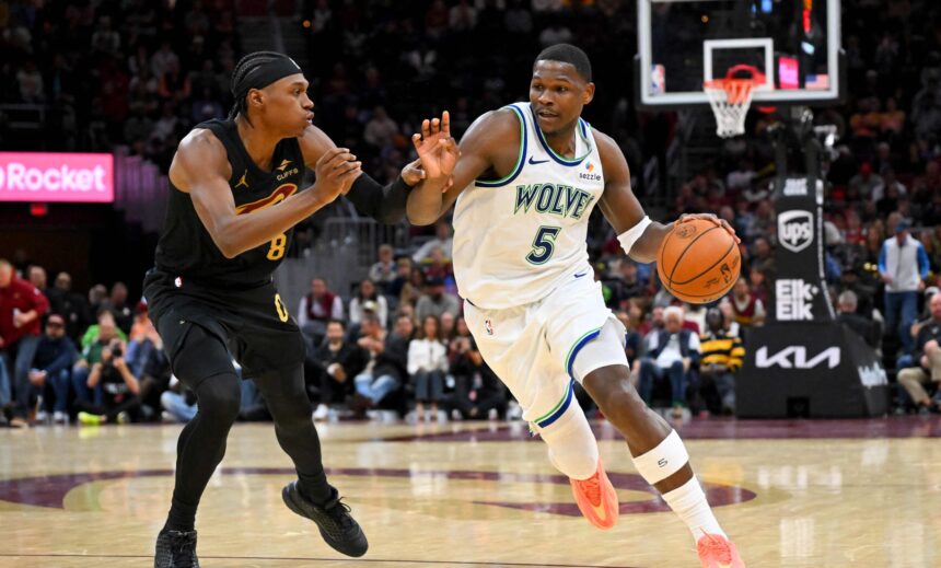 Net ir 47 Edwardso taškų neužteko: „Timberwolves“ Klivlande patyrė pirmąjį pralaimėjimą
