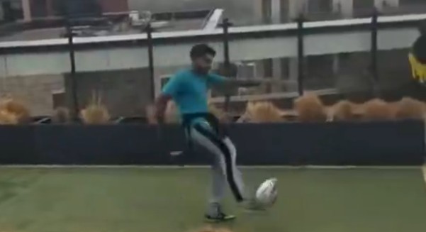 Neįprastas incidentas Anglijoje: į stadioną pasiųstas regbio kamuolys virto policijos tyrimu