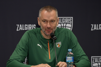 Kauno „Žalgirio“ vyriausiasis treneris Tomas Masiulis prieš išvyką į Stambulą ir Eurolygos akistatą su Šarūno Jasikevičiaus treniruojama „Fenerbahče“ įvertino varžovų pajėgumą, Sargiūno adaptaciją bei atskleidė komandos traumų situaciją.
